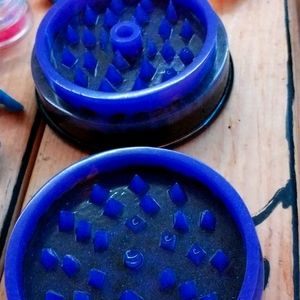 Resin herb grinder